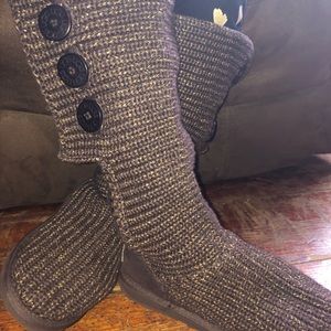 Knitted UGG Brown & gold Boots Size: 6